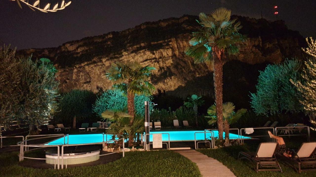 Park Hotel Eden トルボレ エクステリア 写真